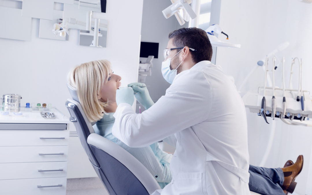 Saiba quais alimentos podem causar danos aos dentes