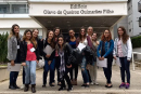 Professor apresenta edifício Olavo de Queiroz para alunas - Divulgação