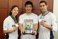 Atletas da Associação Piracicaba de Taekwondo homenageiam a Unimep 