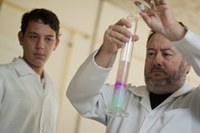 Química-licenciatura promove encontro sobre práticas de laboratório